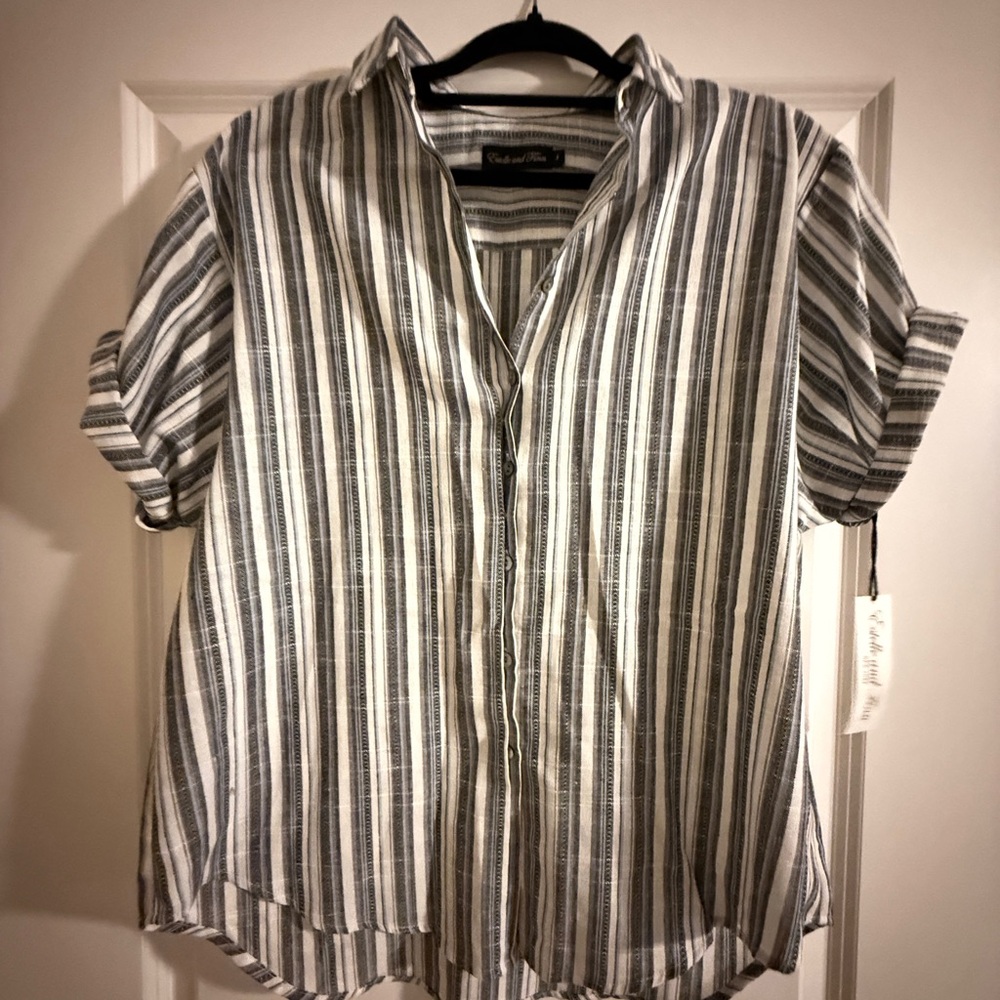 NWT Estelle and Finn Striped Short Sleeve Button-Up Shirt